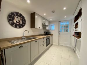 KITCHEN- click for photo gallery